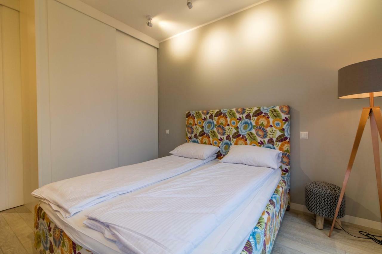Nadmorski Dwor Wood Apartment Gdańsk Buitenkant foto